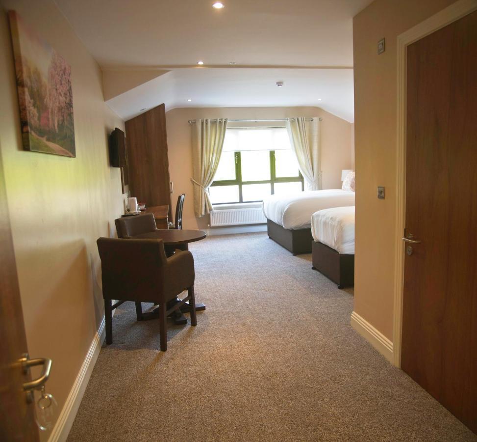 Hillview House Hotel Lusk Ngoại thất bức ảnh