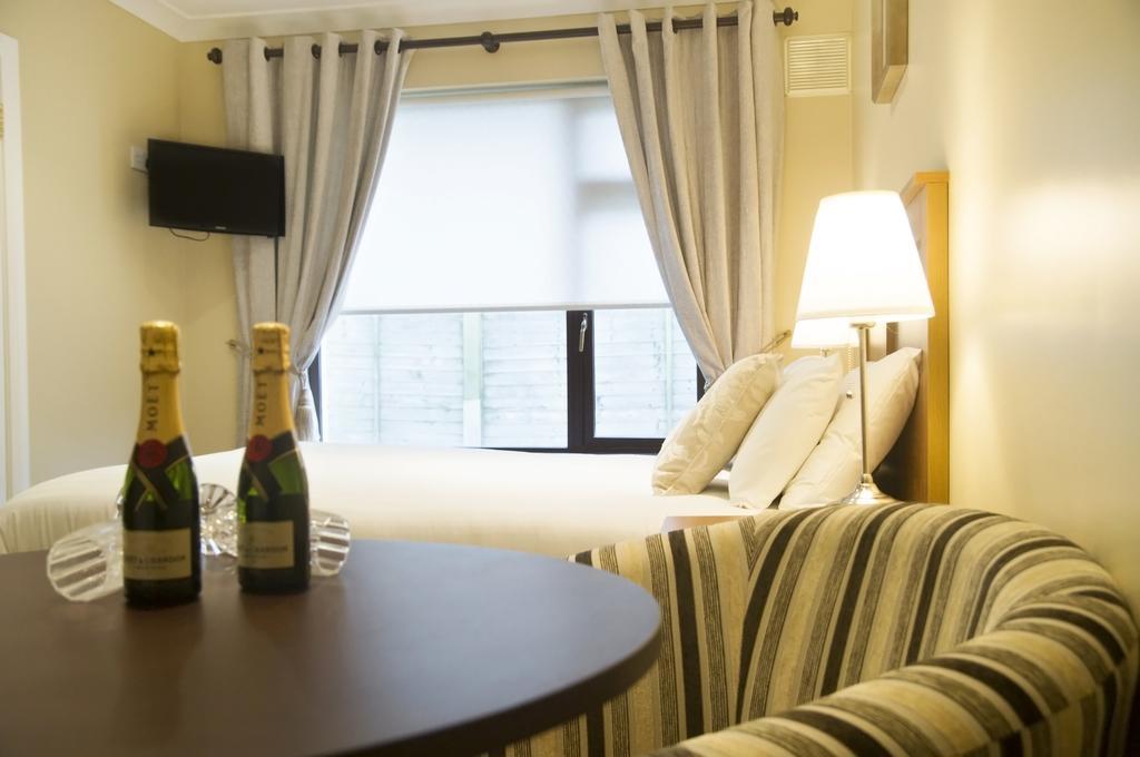 Hillview House Hotel Lusk Ngoại thất bức ảnh