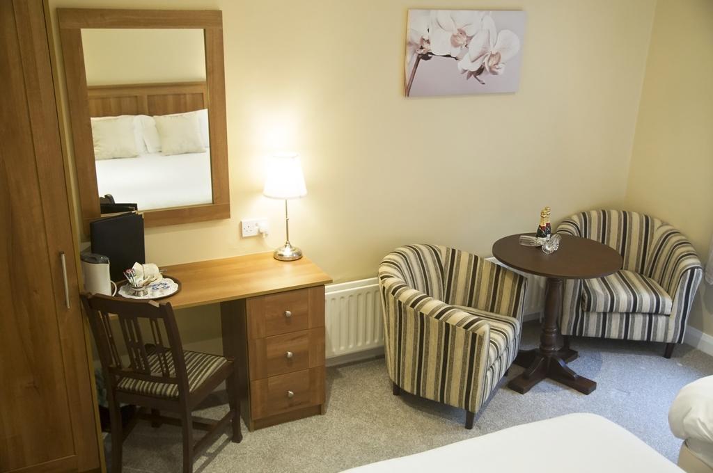 Hillview House Hotel Lusk Ngoại thất bức ảnh