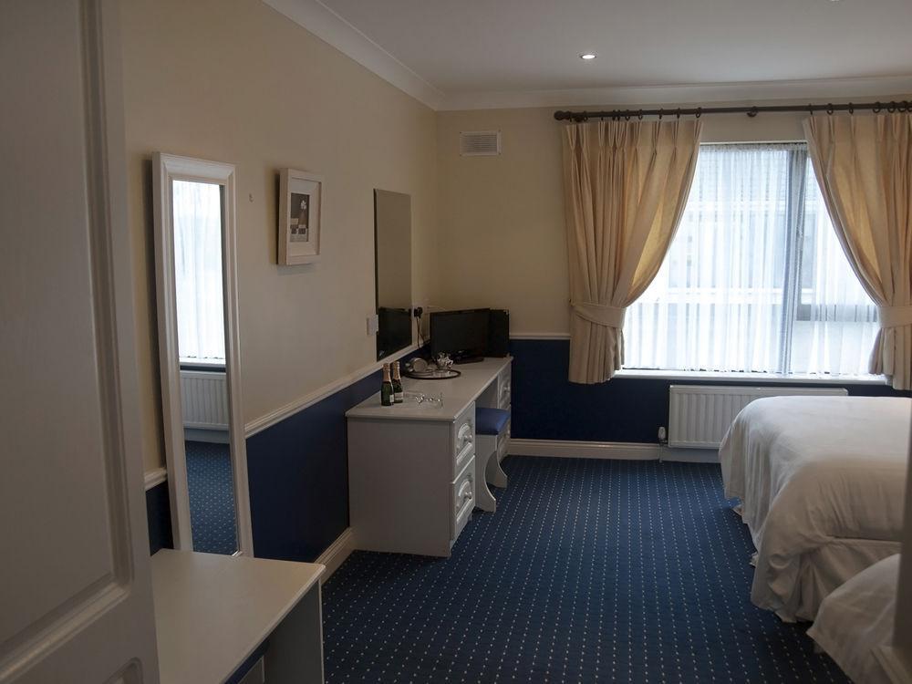 Hillview House Hotel Lusk Ngoại thất bức ảnh