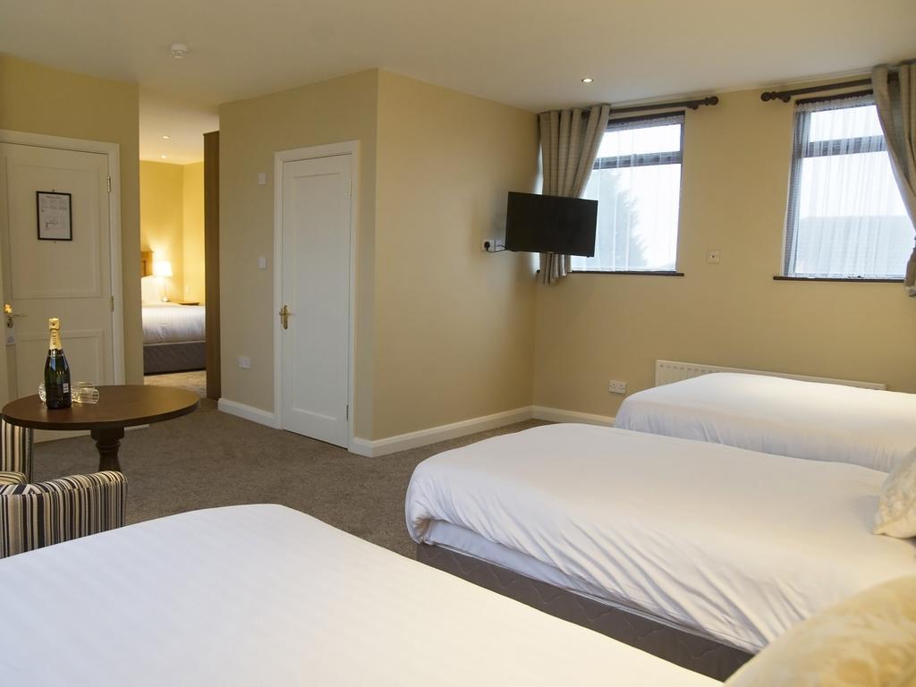 Hillview House Hotel Lusk Ngoại thất bức ảnh