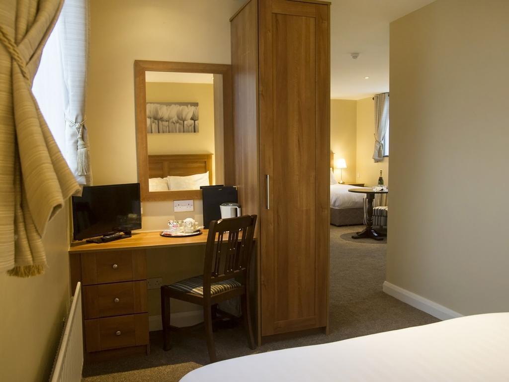 Hillview House Hotel Lusk Ngoại thất bức ảnh