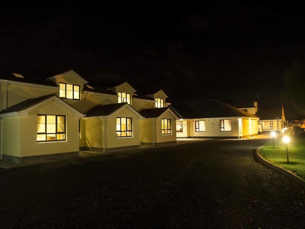 Hillview House Hotel Lusk Ngoại thất bức ảnh